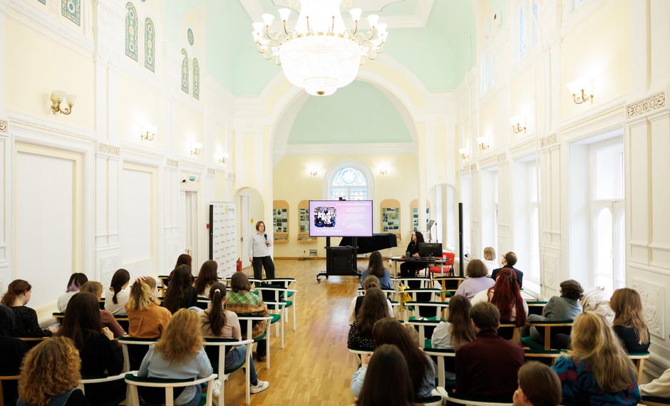 18 апреля: Тотальный диктант, Библионочь и тактильная выставка о музыке коми